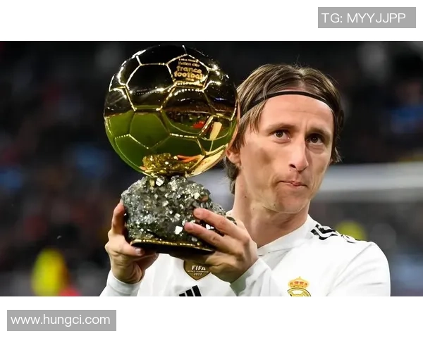 足球百大球星全排名盘点 超越传奇的足坛巨星风采解析